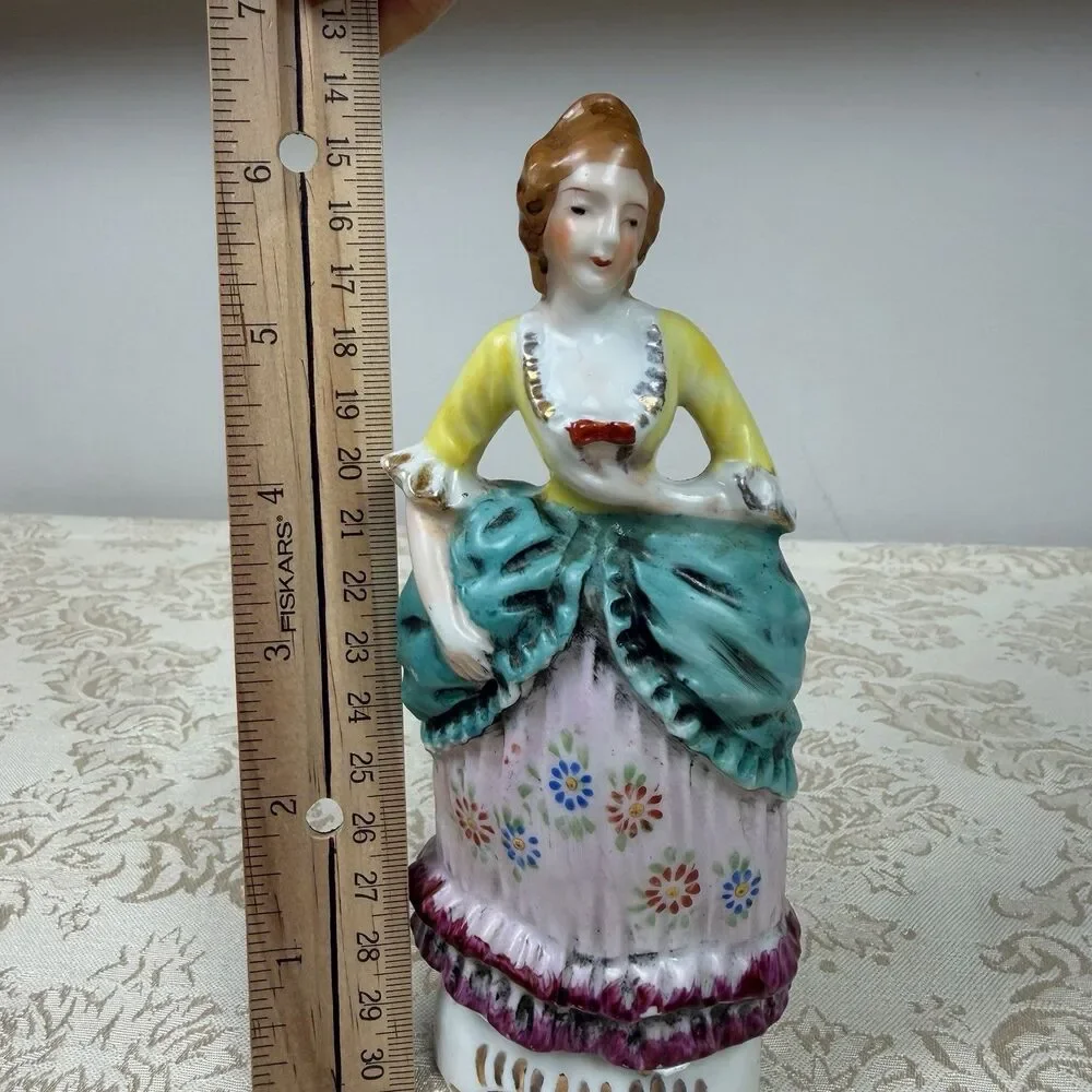 Japan Vintage Porcelain China Colonial Woman Figurine - 6 1/2
